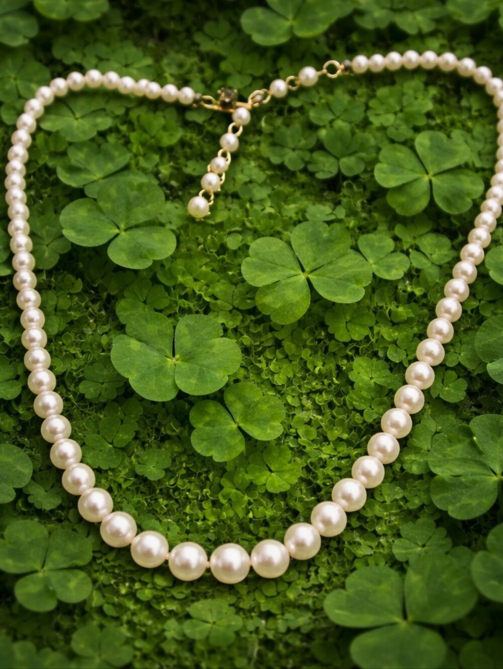 Elegant Graduated Pearl Necklace – Adjustable – Classic Feminine Jewelry